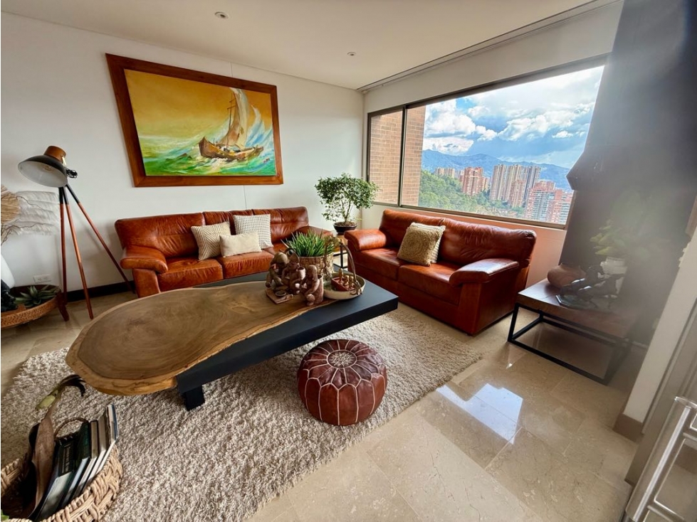 Apartamento en Las Palmas con Hermosa Vista y Espacios Amplios