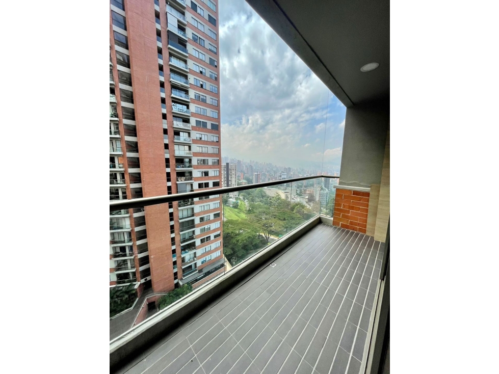 APARTAMENTO EN LAS PALMAS DISEÑO INDUSTRIAL — foto 4
