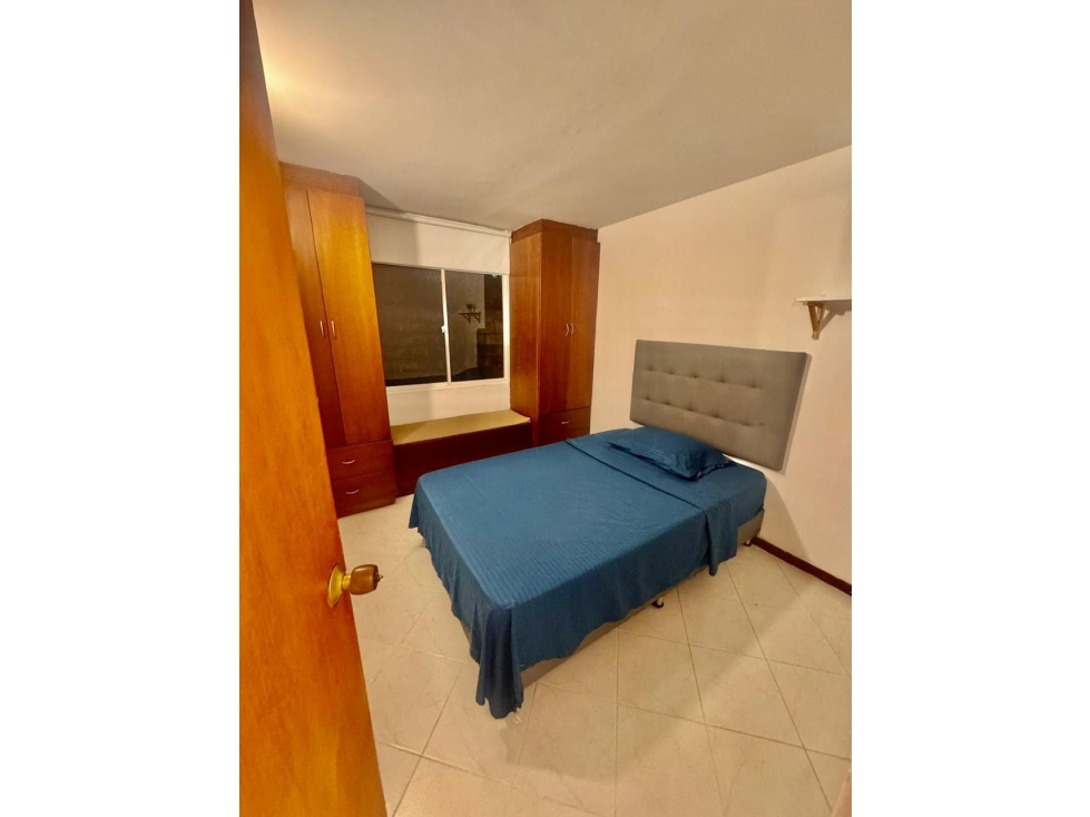 Apartamento en el poblado, 3 habitaciones, parqueadero