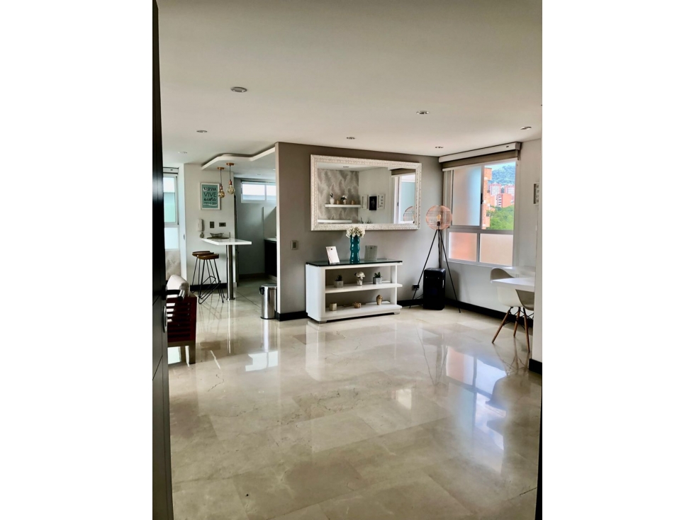 Apartamento en laureles — foto 2
