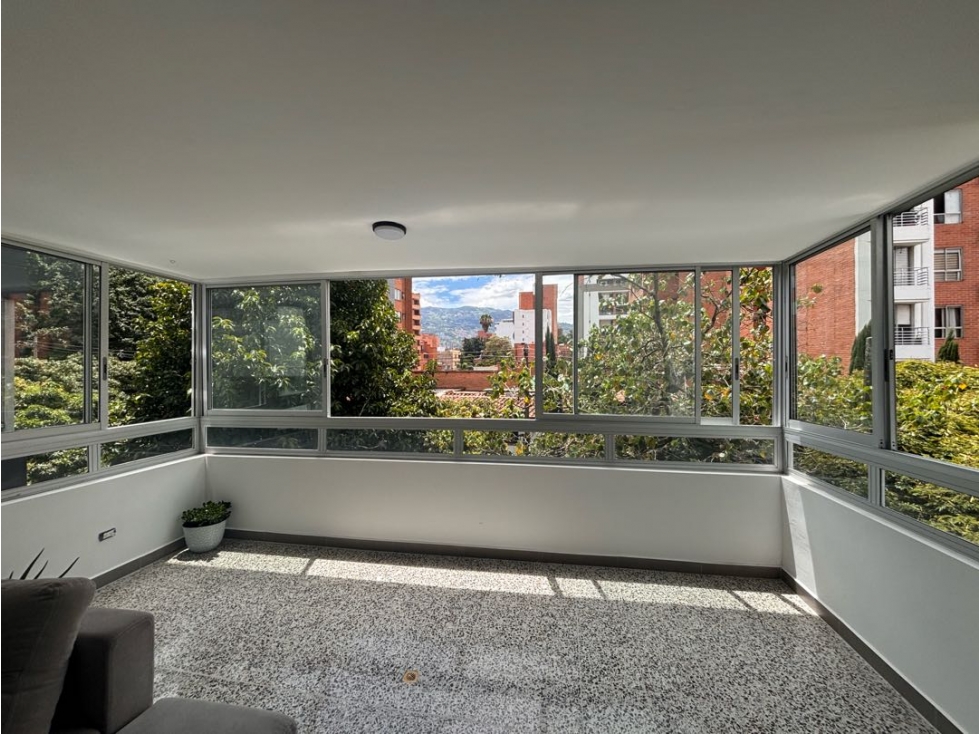 Apartamento en Laureles.