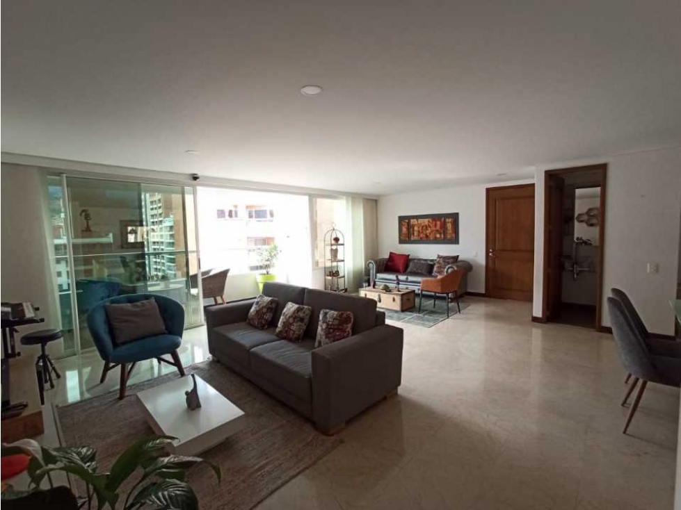 APARTAMENTO EN LAURELES PISO ALTO ZONA HUMEDA VIGILANCIA 24 /7