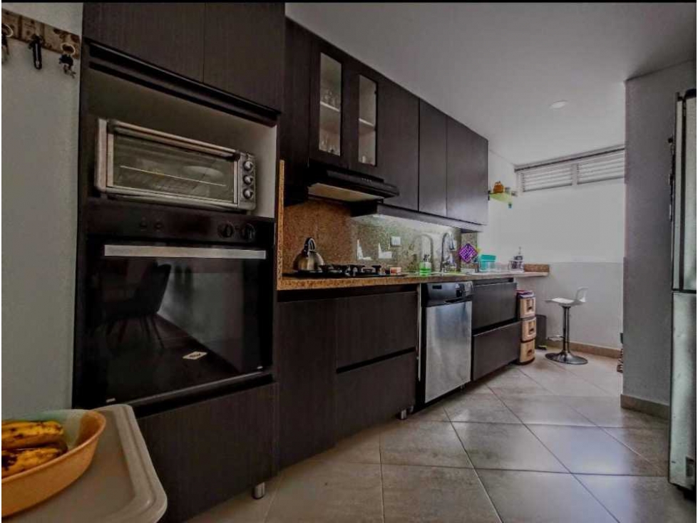 APARTAMENTO EN LAURELES PISO ALTO ZONA HUMEDA VIGILANCIA 24 /7 — foto 4