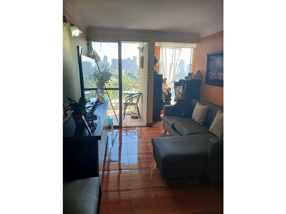 Apartamento en Loma de los Bernal en venta — foto 2