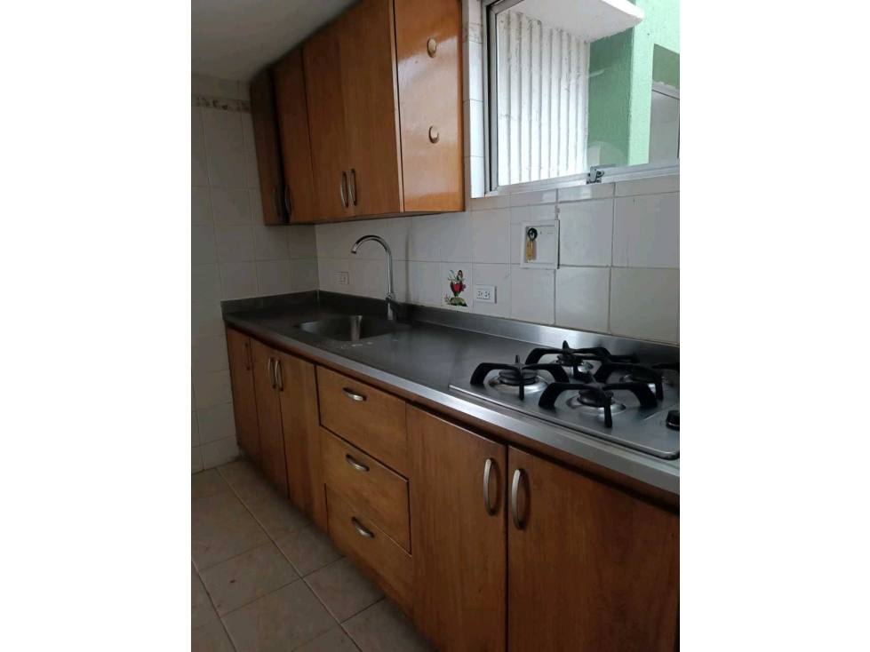 Apartamento en Manila primer piso con patio; para remodelar en venta — foto 3
