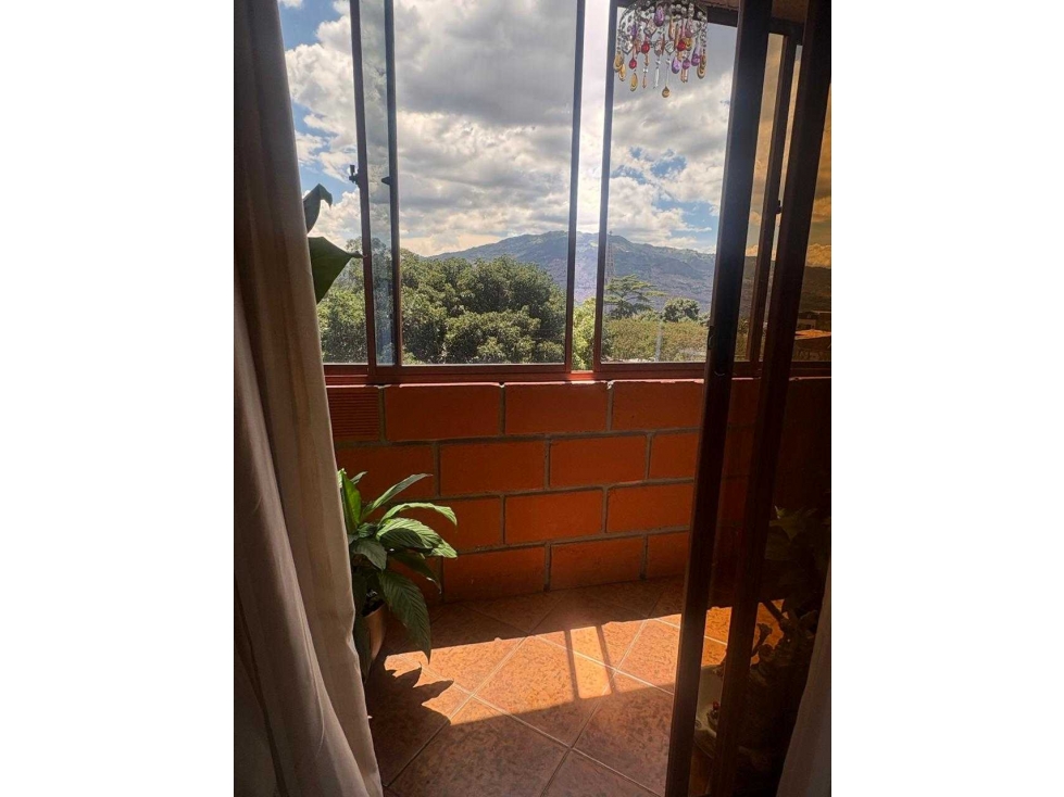 Apartamento en Manrique con excelente vista y ubicación — foto 2