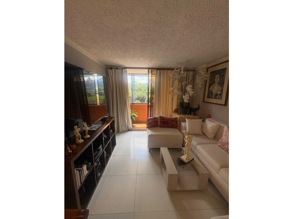 Apartamento en Manrique con excelente vista y ubicación — foto 3