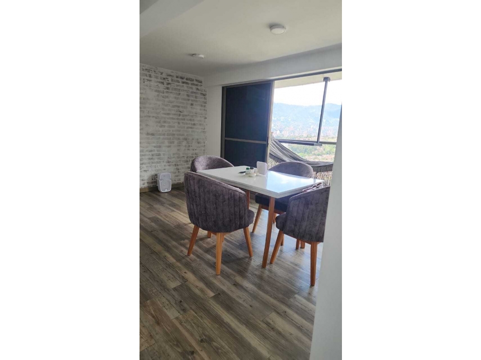APARTAMENTO EN MEDELLIN LOMA DE LOS BERNAL. — foto 4
