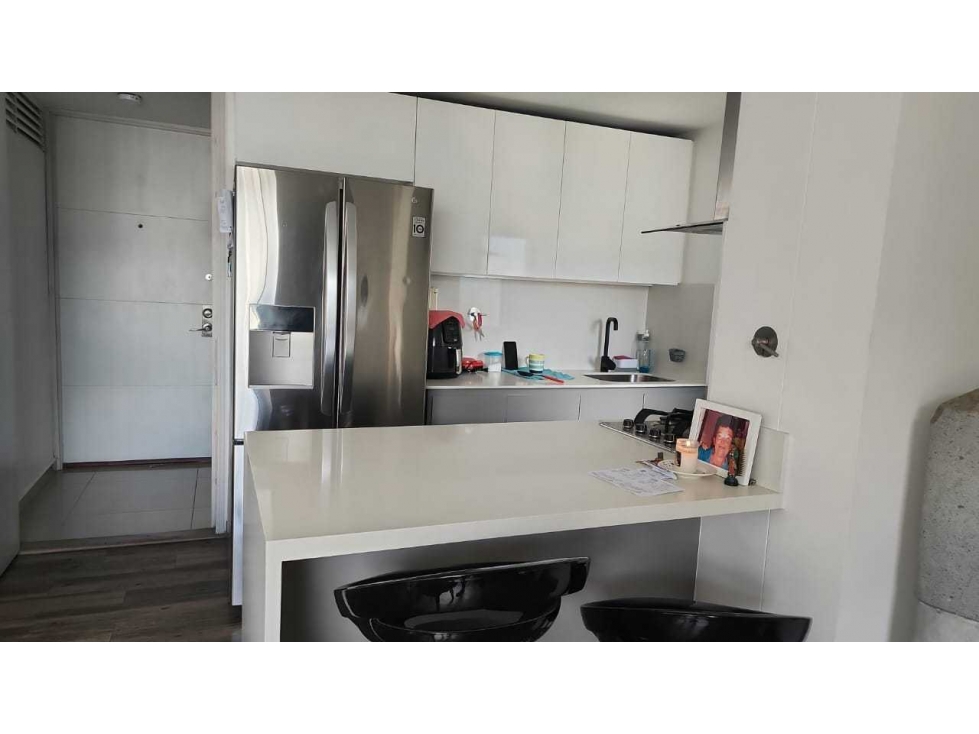 APARTAMENTO EN MEDELLIN LOMA DE LOS BERNAL.