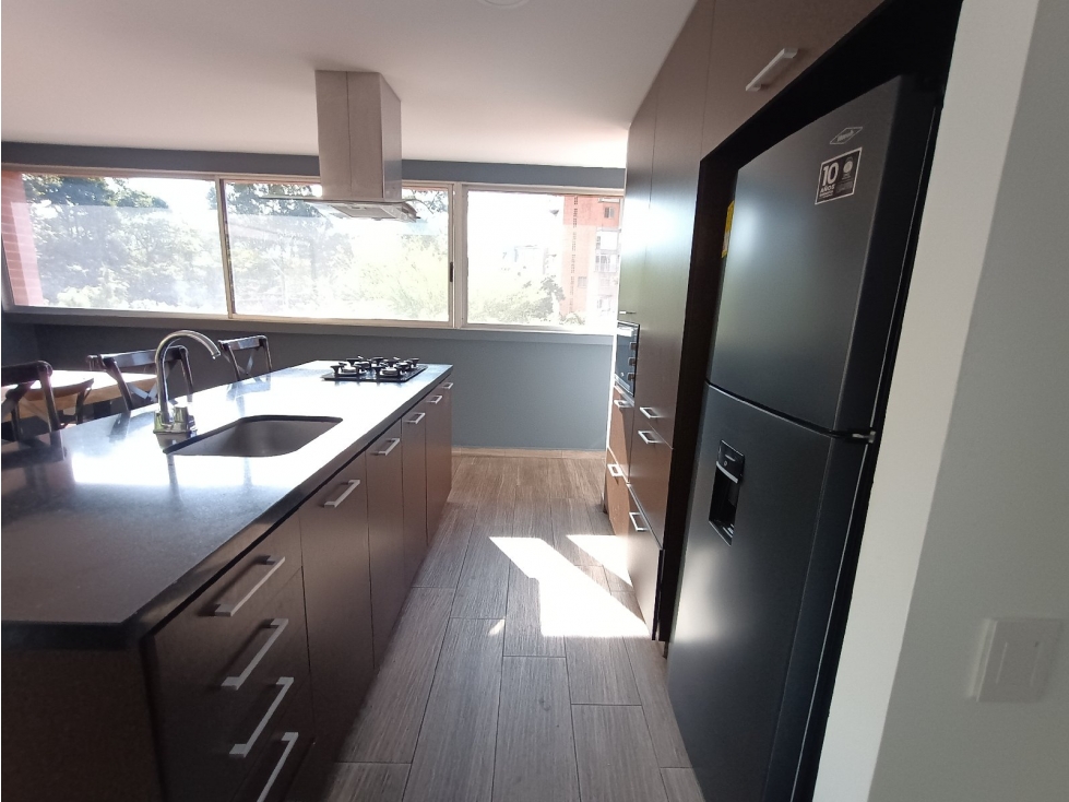 Apartamento en La Aguacatala, Medellín