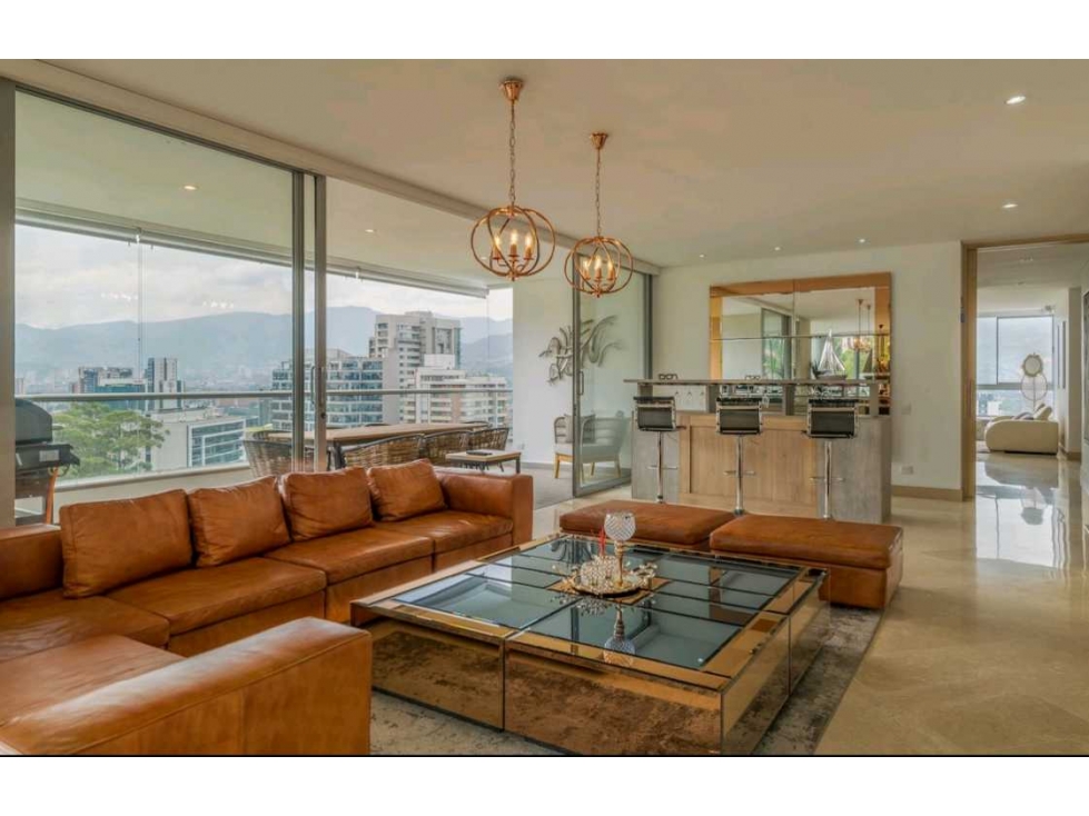 Apartamento en milla de oro poblado
