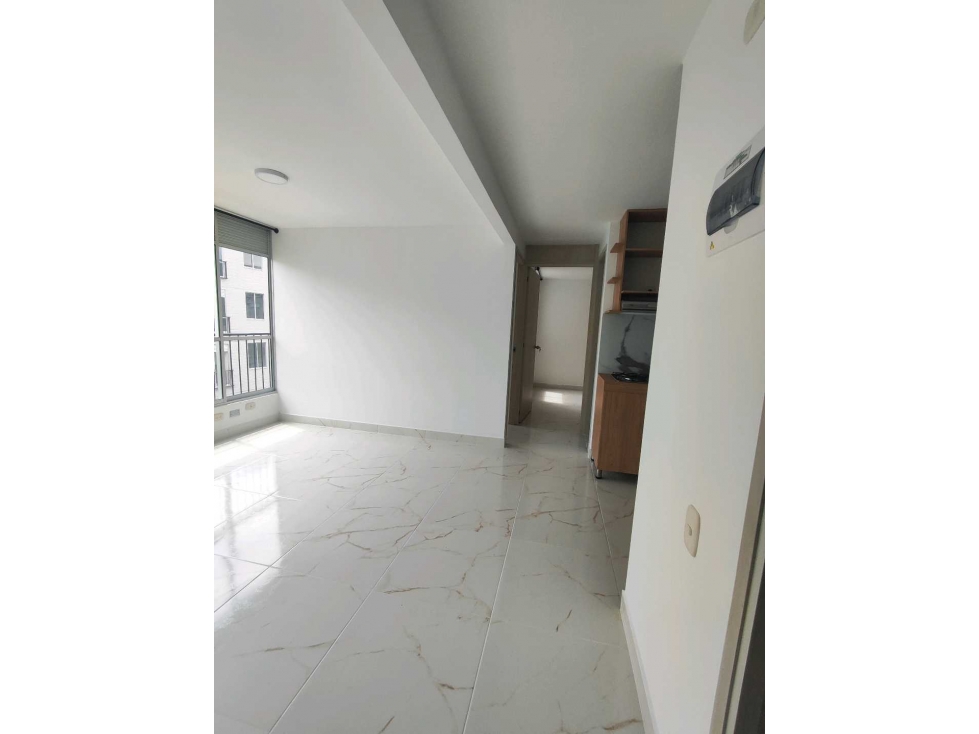 EN ALQUILER APARTAMENTO CUARTO PISO CONJUNTO NAPOLI DE LA ITALIA - 2