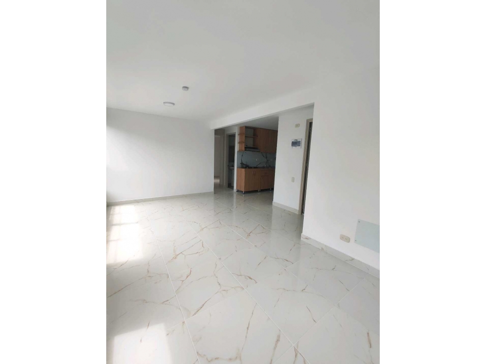 EN ALQUILER APARTAMENTO CUARTO PISO CONJUNTO NAPOLI DE LA ITALIA - 3