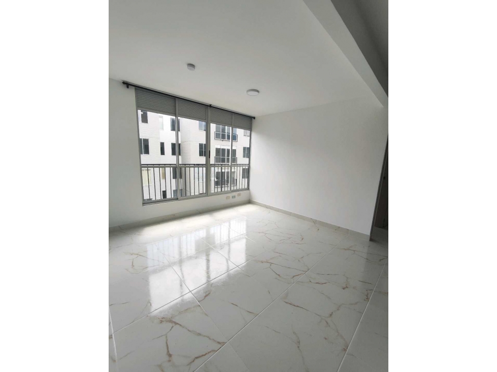 EN ALQUILER APARTAMENTO CUARTO PISO CONJUNTO NAPOLI DE LA ITALIA - 5