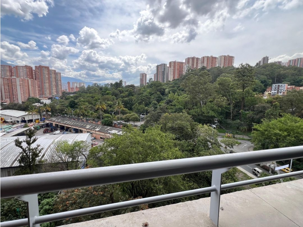 APARTAMENTO EN OBRA GRIS - URB. DISTRITO PLAZA EN VENTA F482