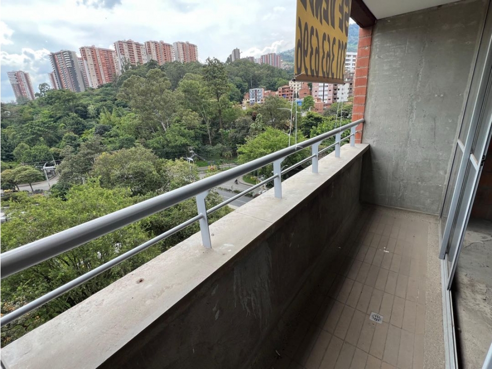 APARTAMENTO EN OBRA GRIS - URB. DISTRITO PLAZA EN VENTA F482 — foto 2