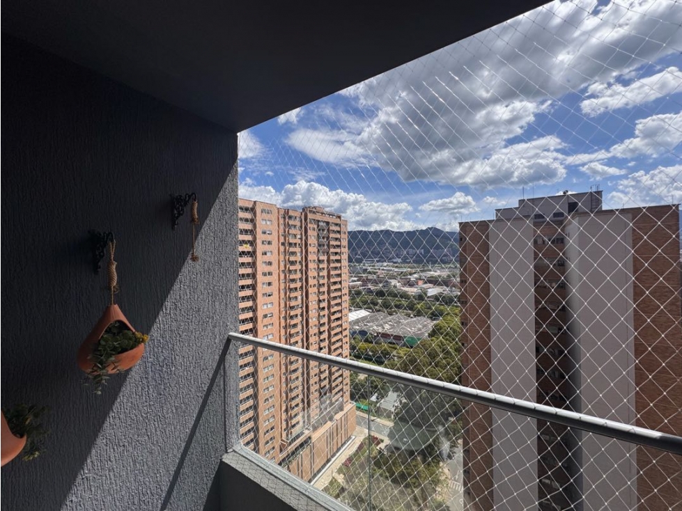 Apartamento en piso alto con vista abierta en Ciudad del Río — foto 4