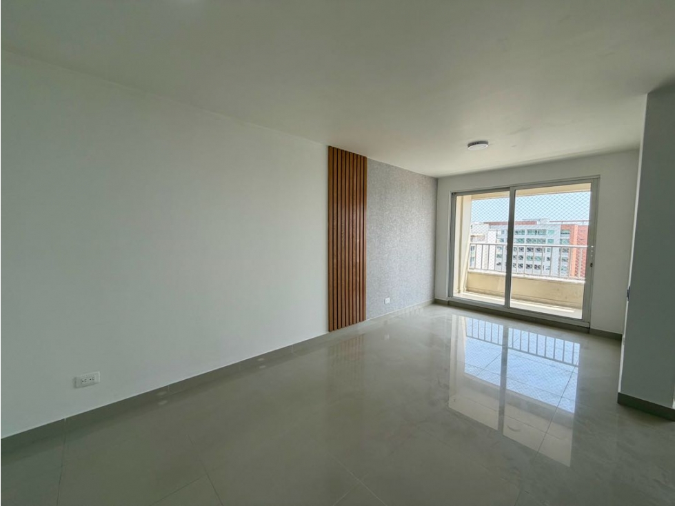 APARTAMENTO EN PISO ALTO EN VENTA Y/o ARRIENDO — foto 3