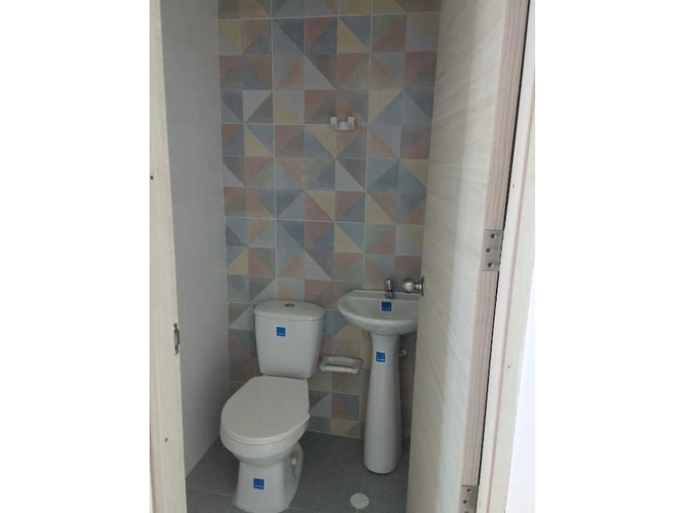 APARTAMENTO EN PORVENIR CERCA AL PARQUE EUGENIO MACIAS — foto 3
