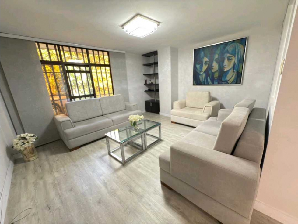 Apartamento en primer piso en la castellana