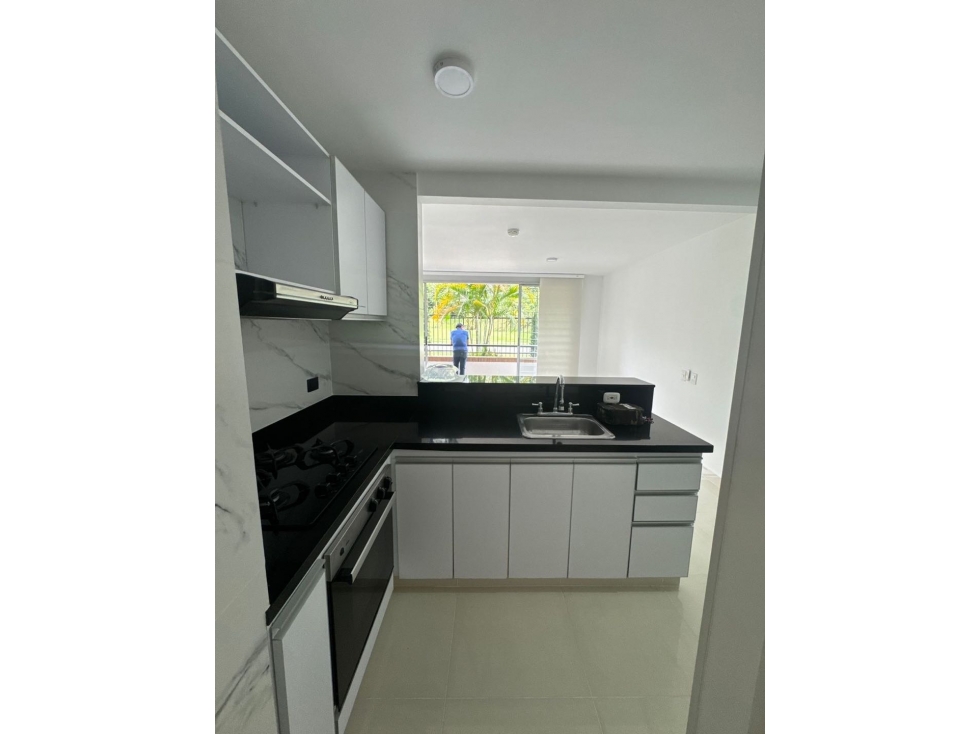APARTAMENTO EN RENTA CONJUNTO ALCARAVAN- PRIMER PISO
