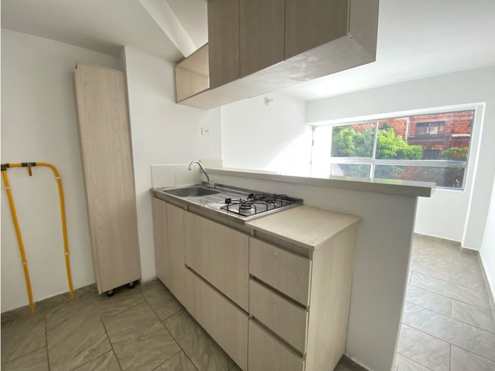 Apartamento en arriendo Barrio Cristobal Medellín — foto 2