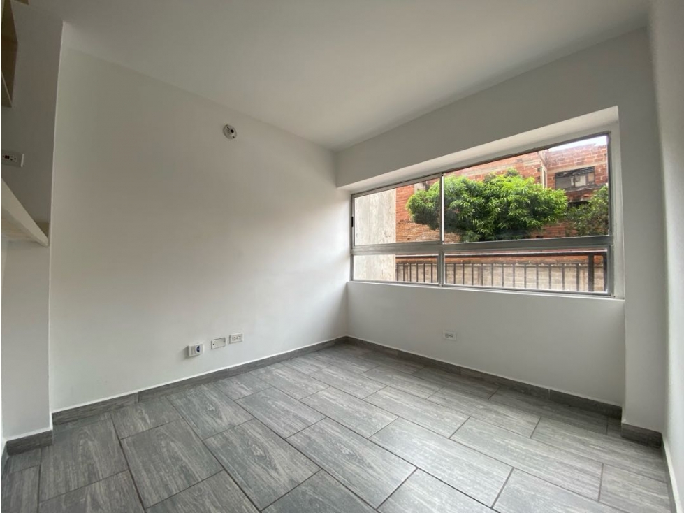 Apartamento en arriendo en Barrio Cristobal Medellín — foto 3