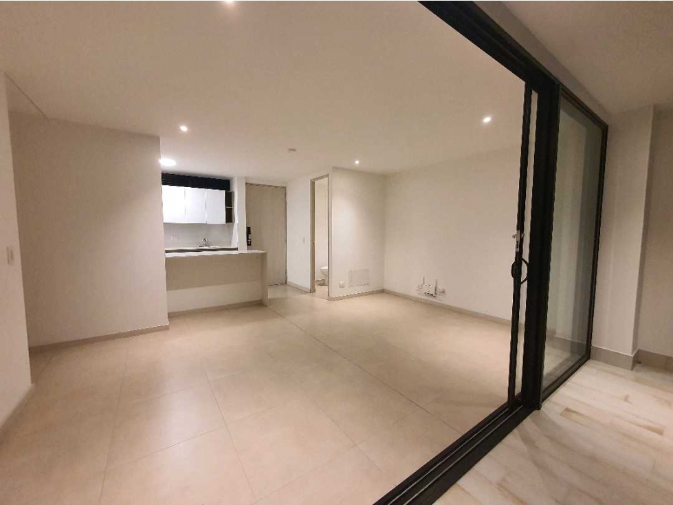APARTAMENTO EN RENTA EN CASTROPOL, EL POBLADO. — foto 3