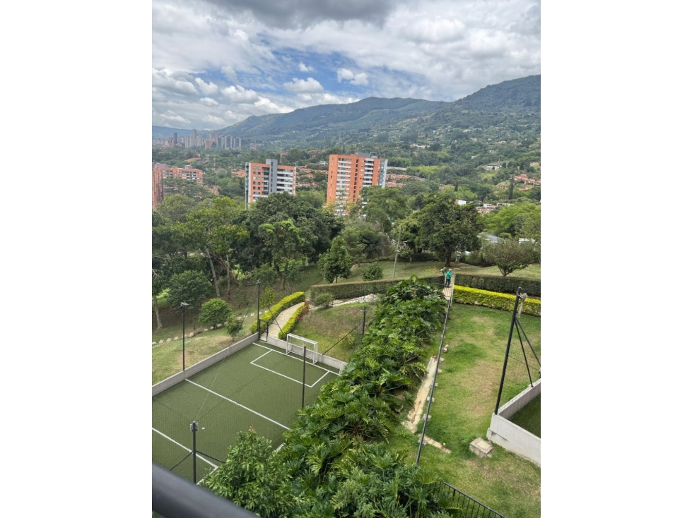 Apartamento en renta ENVIGADO LOMA DEL ESCOBERO — foto 2