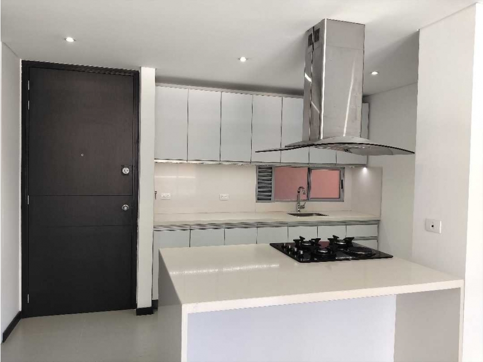 APARTAMENTO EN RENTA POBLADO — foto 2