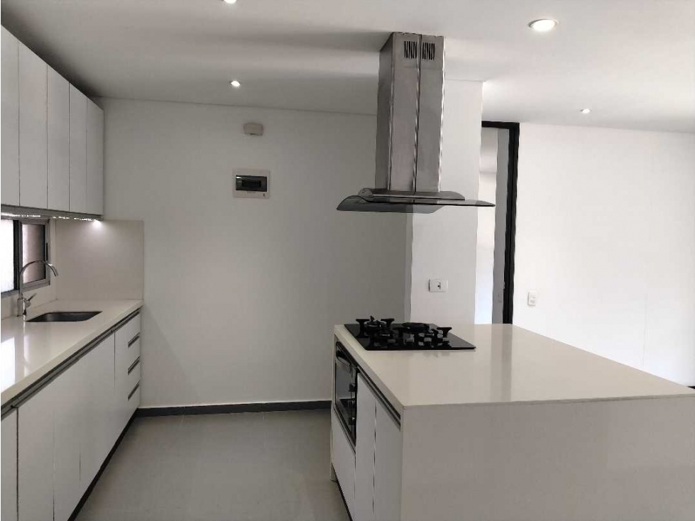 APARTAMENTO EN RENTA POBLADO — foto 3