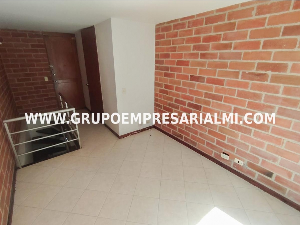 APARTAMENTO DÚPLEX EN ARRIENDO - SECTOR SANTA MARÍA COD: 20478 — foto 3