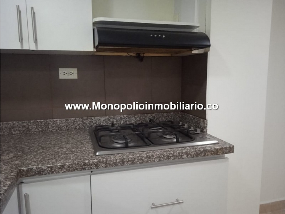 AGRADABLE APARTAMENTO EN ARRIENDO - SECTOR MIRAVALLE, BELÉN COD: 18681
