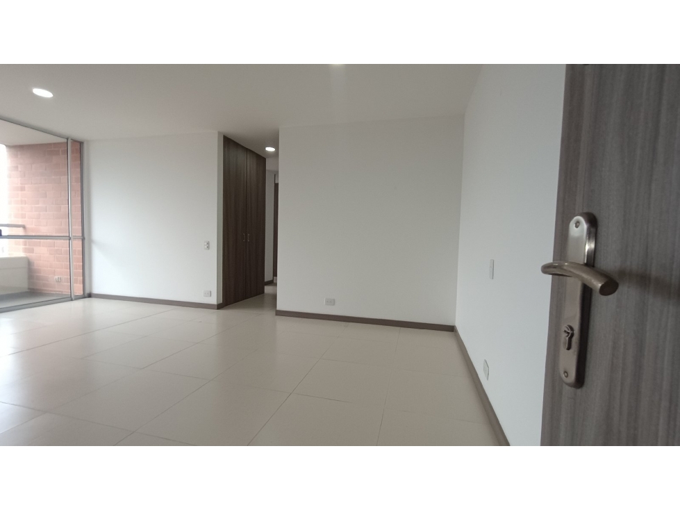 Apartamento en Alto De La Flores, Sabaneta — foto 2