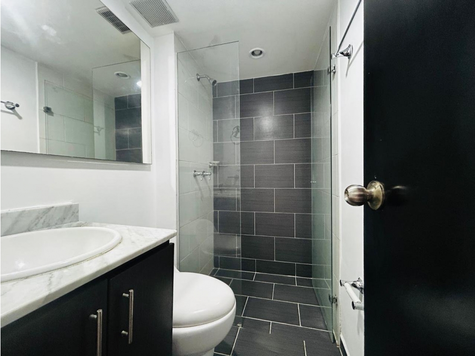 Apartamento en Las Lomitas, Sabaneta — foto 2