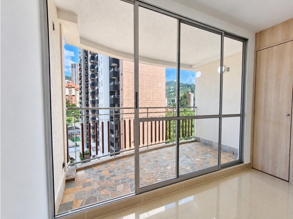 Apartamento en Las Lomitas, Sabaneta