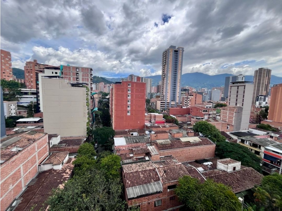 Apartamento en Sabaneta, a una cuadra del Parque Principal. — foto 2