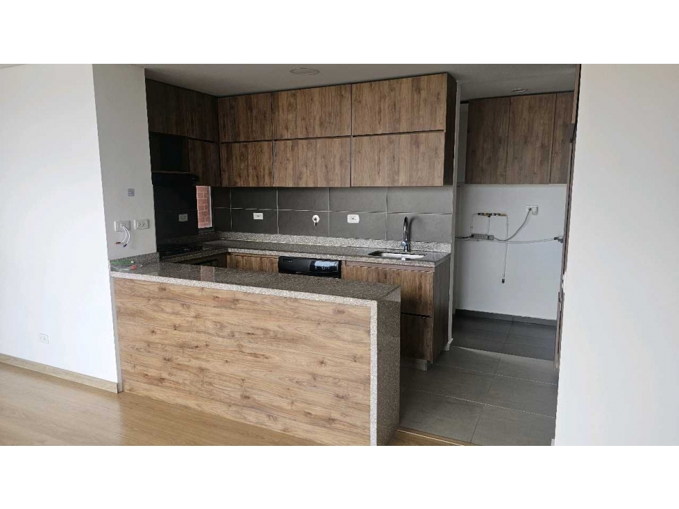 Apartamento en sabaneta sector Cañaveralejo,hermosa vista a la ciudad — foto 2