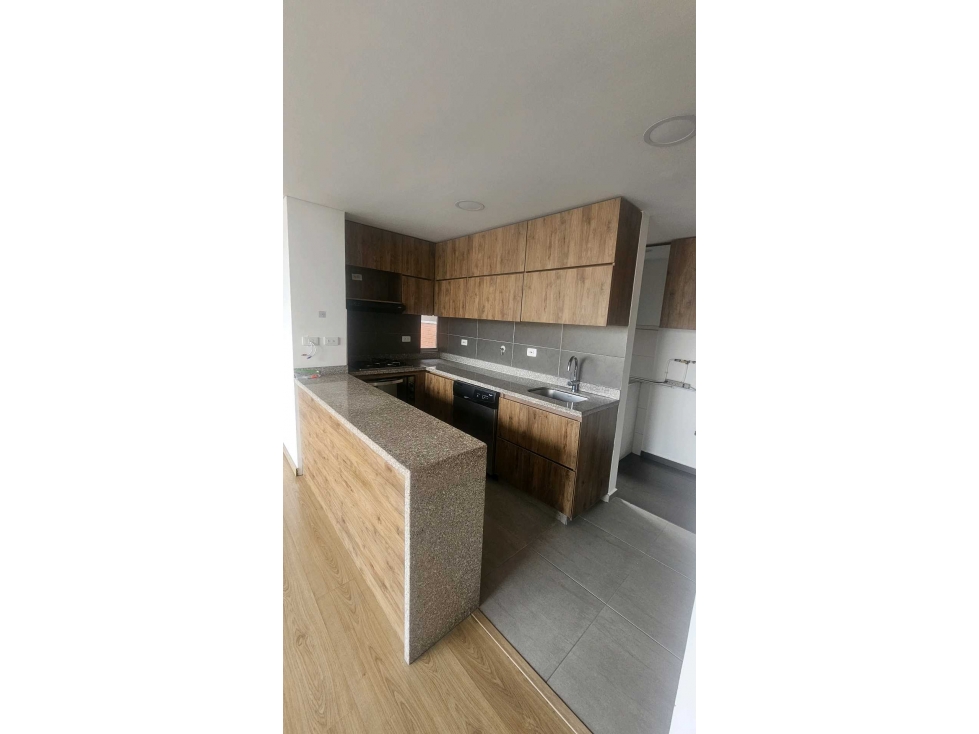 Apartamento en sabaneta sector Cañaveralejo,hermosa vista a la ciudad — foto 3
