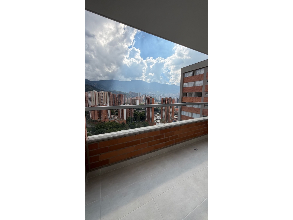 Apartamento en Sabaneta, torre única tipo club, piso 25 con vista — foto 4
