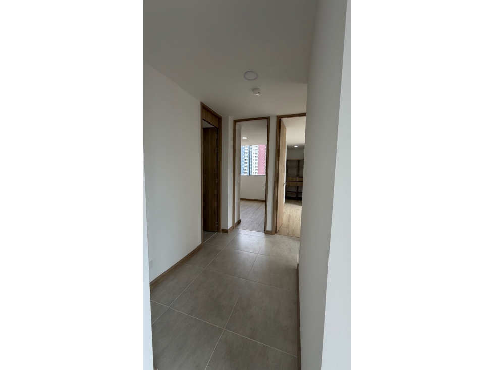 Apartamento en Sabaneta, torre única tipo club, piso 25 con vista — foto 5