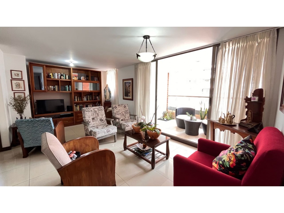 Apartamento en Santa María de los Ángeles - Poblado