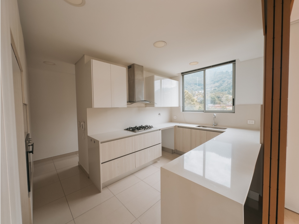 Venta de apartamento en sector Los Bosques 217m2 - Medellín — foto 5
