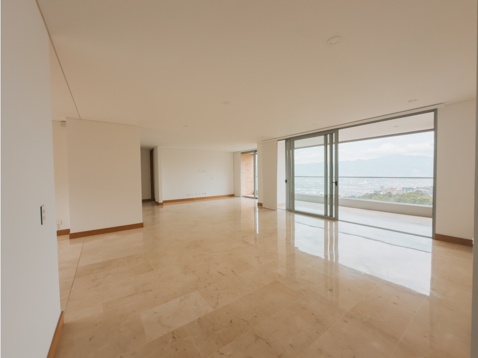 Venta de apartamento en sector Los Bosques 217m2 - Medellín