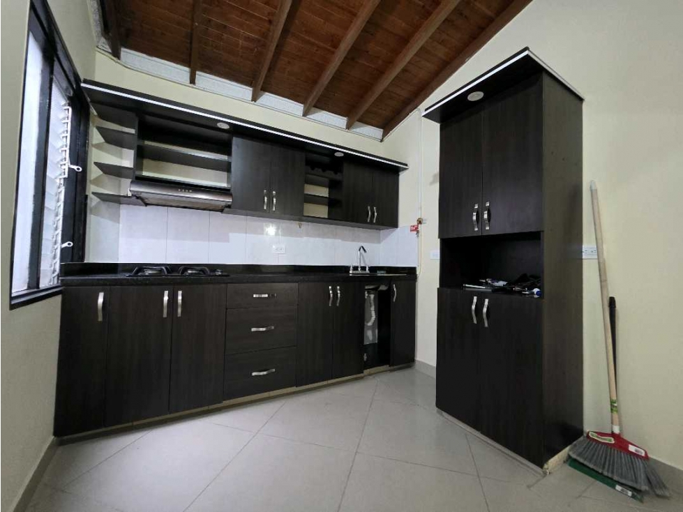 DÚPLEX EN LA ESTRELLA · TERRAZA PROPIA · POTENCIAL DE PERSONALIZACIÓN — foto 3