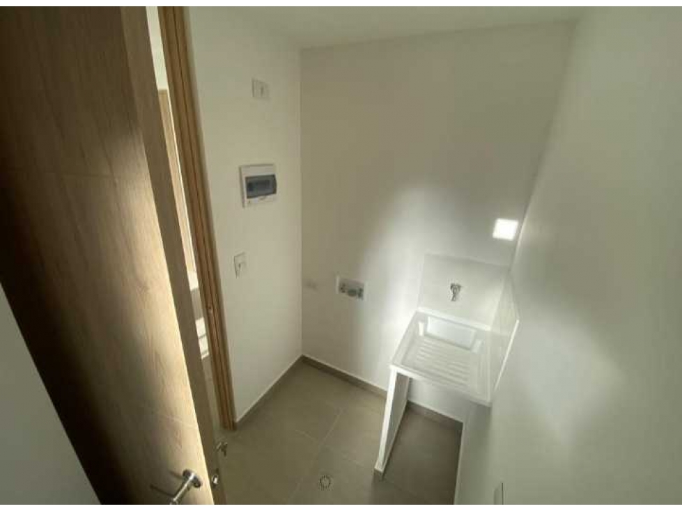 APARTAMENTO EN UNIDAD CERRADA — foto 2