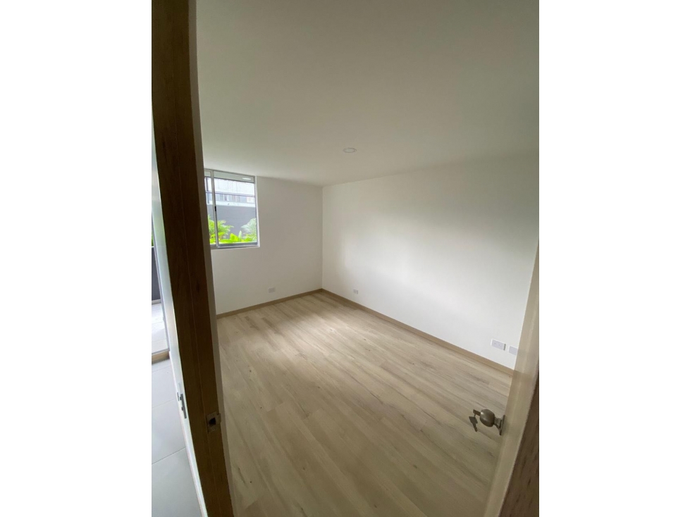 APARTAMENTO EN UNIDAD COMPLETA AL LADO DEL POBLADO — foto 3