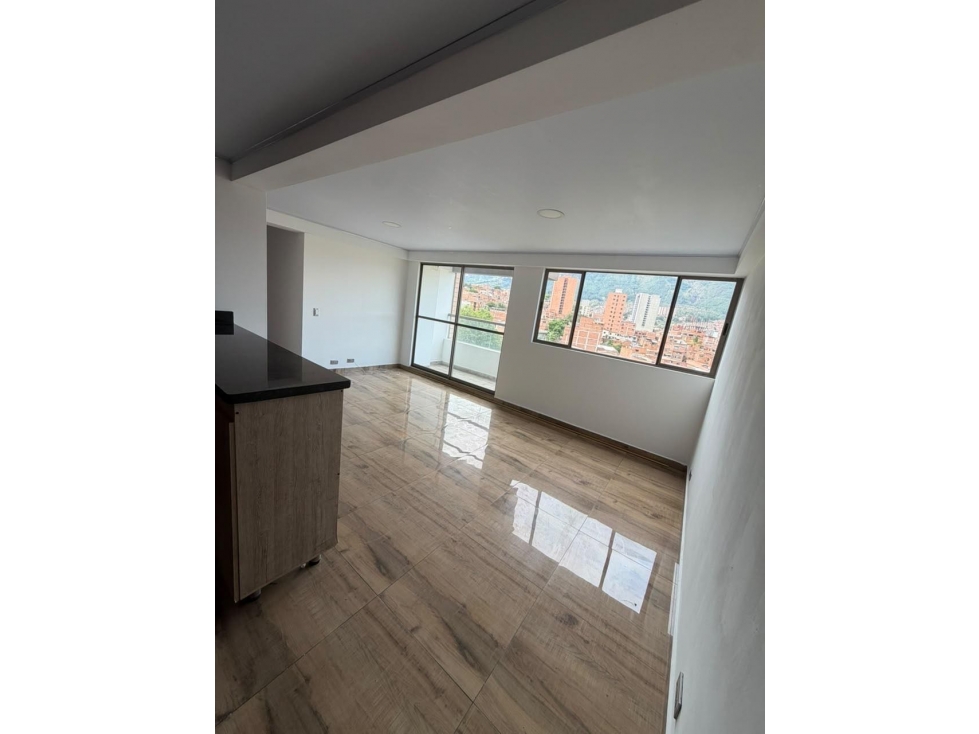 APARTAMENTO EN URB. FLOR DE AGUA | SECTOR FABRICATO EN VENTA F596 — foto 3