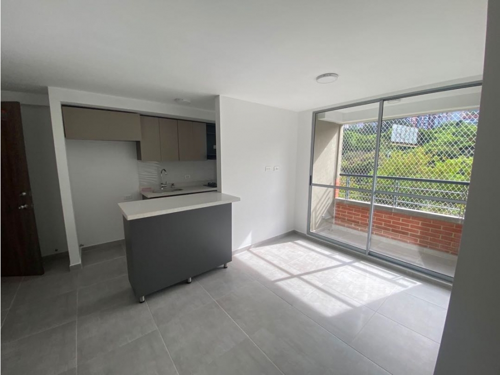 APARTAMENTO EN URB. MEDITERRÁNEA | SECTOR FABRICATO EN VENTA K083