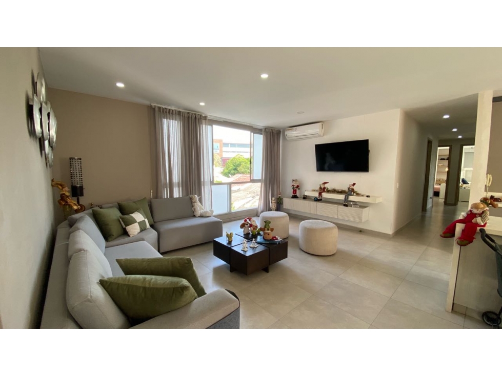 APARTAMENTO EN VENTA 150M2 CERCA DEL VIVA CON BALCON